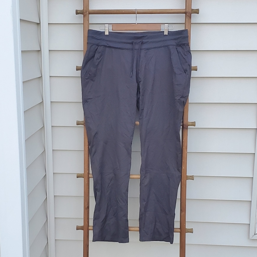 The North Face Women's Black Straight-Leg Performance Pants - Picture 4 of 9